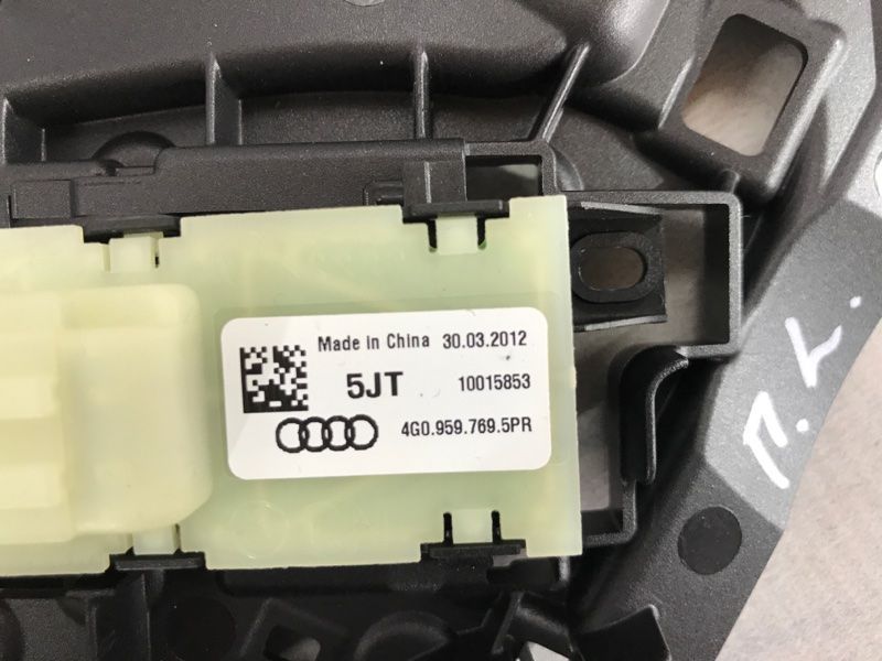 Блок кнопок пам'яті сидінь 4G09597695PR Audi A6