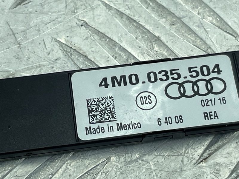 Підсилювач антени 4M0035504 Audi Q7