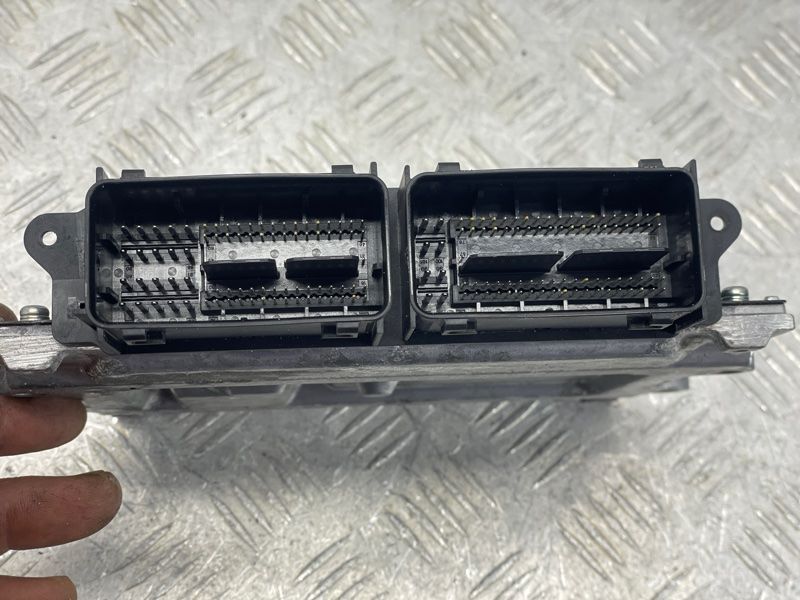 Блок керування двигуном 31452233 Volvo XC90