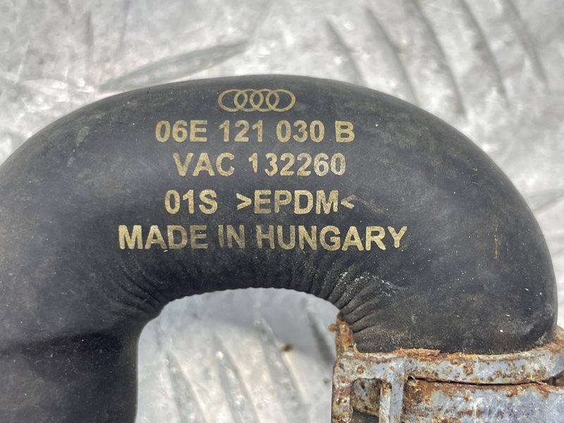 Шланг системи охолодження 06E121030B Audi A6