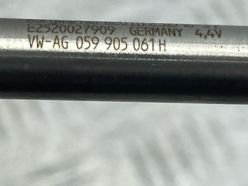 Свічка розжарювання 059905061H Audi Q7 Audi A3, Audi A6, Audi A7, Audi A8, Audi Q5, Audi Q7, Volkswagen Beetle, Volkswagen Golf, Volkswagen Golf SportWagen, Volkswagen Jetta, Volkswagen Passat, Volkswagen Touareg
