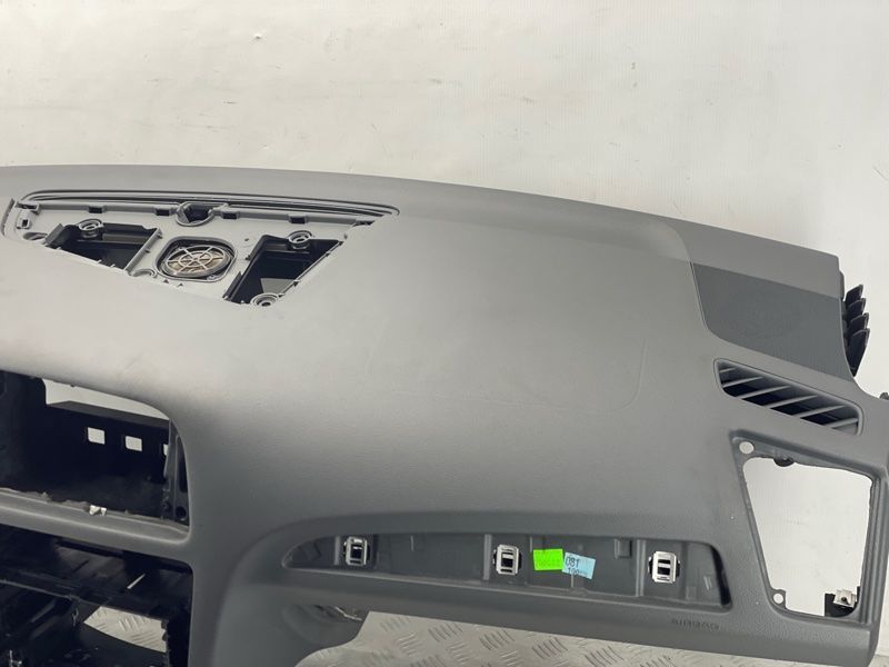 Торпедо з подушкою безпеки 8R1857041F Audi Q5