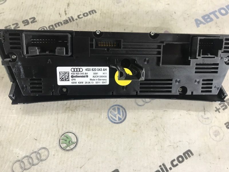 Панель керування клімат-контролем 4G0820043AH Audi A6