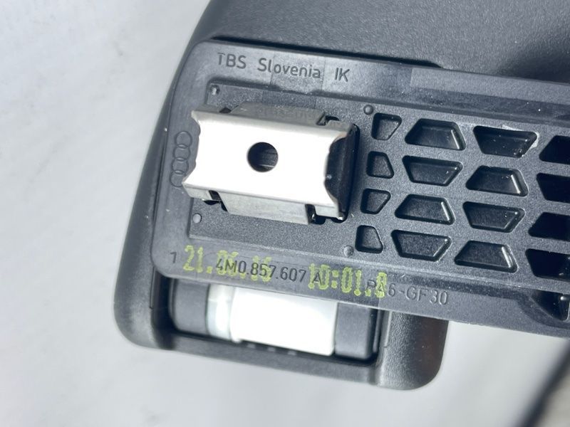Ручка стелі салону 4M08576074PK Audi A4 Allroad