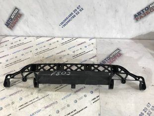 Кронштейн заднего бампера 4L0807329 Audi Q7