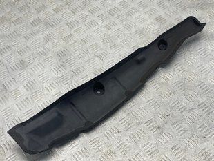 Замикаюча панель крила 8W0821111 Audi A4
