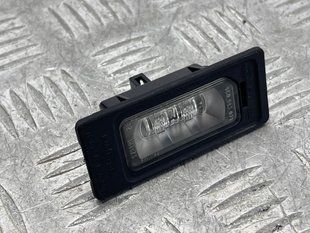 Светодиодная подсветка номерного знака 4G0943021 Audi Q7 Audi A3 Sportback e-tron, Audi A3, Audi A4, Audi A4 Allroad, Audi A5, Audi A6, Audi A7, Audi Q3, Audi Q5, Audi Q7, Audi RS5, Audi RS7, Audi S3, Audi S4, Audi S5, Audi S6, Audi S7, Audi SQ5, Audi TT, Audi TT RS, Audi TTS