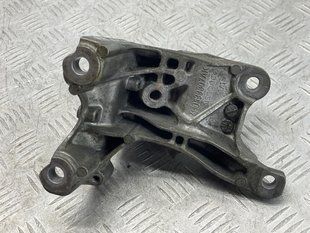 Опора двигателя 4H0199307AK Audi A8