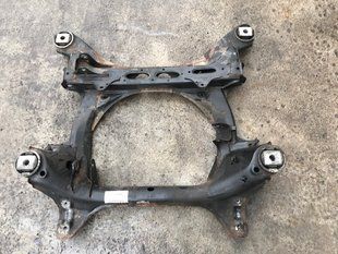 Підрамник передній 7L0400025 Audi Q7