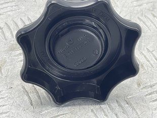 Винт крепления запасного колеса 1K0803899E Audi Q5