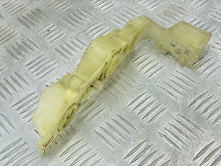 Направляюча переднього бампера 8W0807284A Audi A4 Allroad