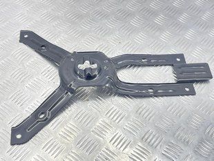 Крепление запасного колеса 4K0802717 Audi A6