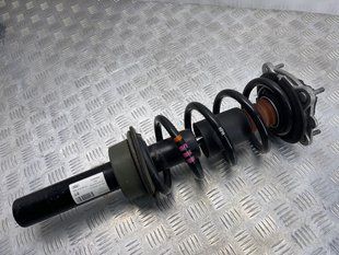 Стійка амортизатора в зборі з пружиною 4G0413031N Audi A6