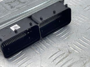 Блок керування двигуном 4G5907115C Audi A6