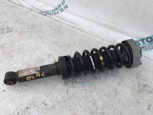 Стійка амортизатора 7L8513029K Audi Q7