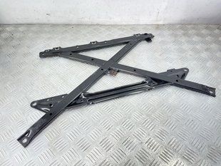 Распорка подрамника 8K1399345E Audi Q5