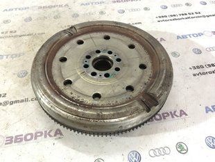 Маховик двигателя 06J105266AE Volkswagen CC
