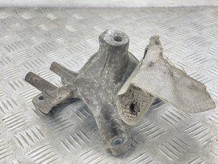 Опора двигателя правая 4M0199308AS Audi Q7 Audi Q7