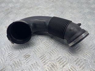 Патрубок воздушного фильтра 4G0129615H Audi A6