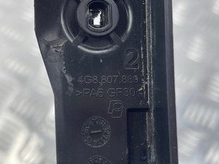 Направляюча заднього бампера 4G8807889 Audi A7