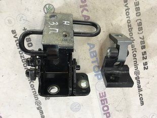 Петля двери 4L0833412A Audi Q7