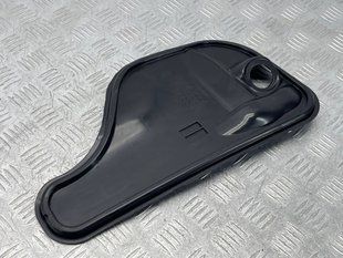 Накладка 8R0837915D Audi Q5