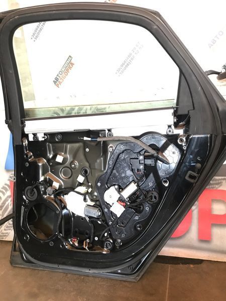 Дверь 4H0833052C Audi S8