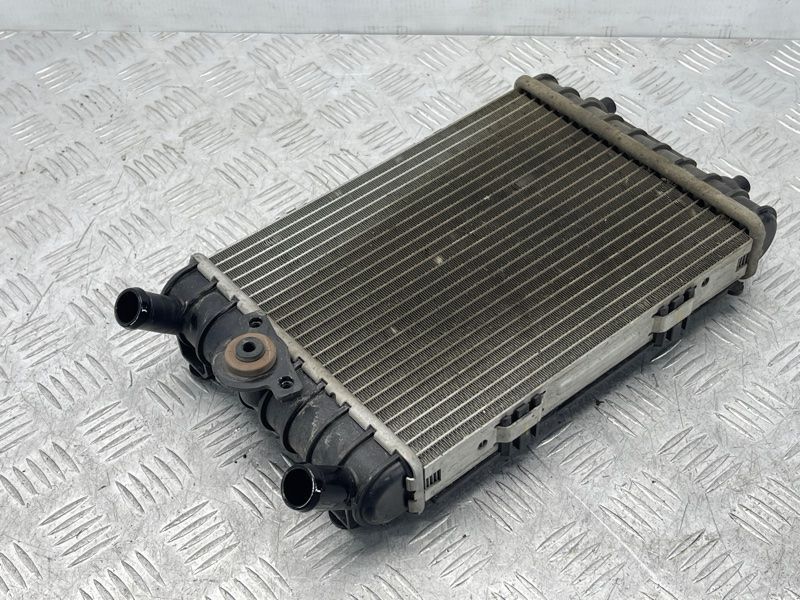 Радіатор охолодження двигуна додатковий 4M0121212D Audi Q7