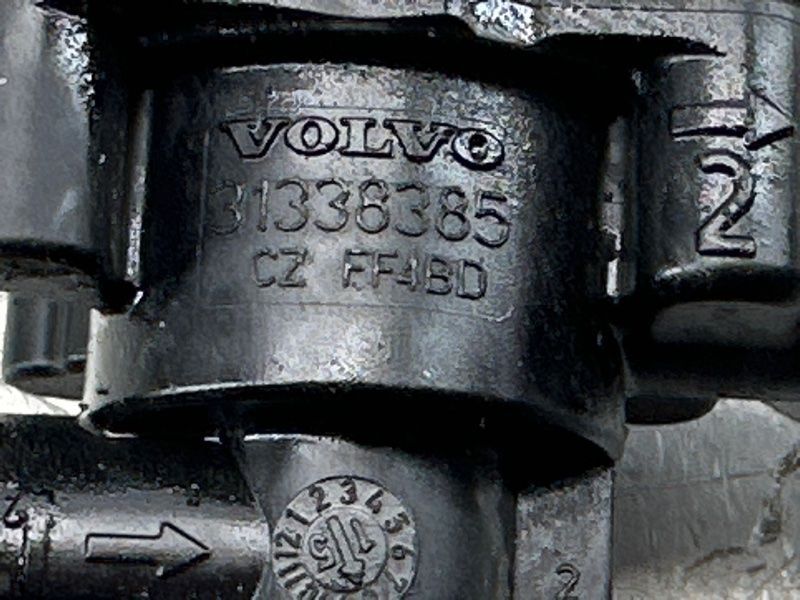 Клапан системи охолодження 31338385 Volvo XC90