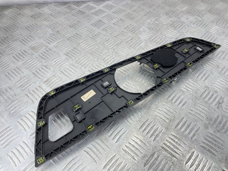 Кронштейн 80B857736 Audi Q5