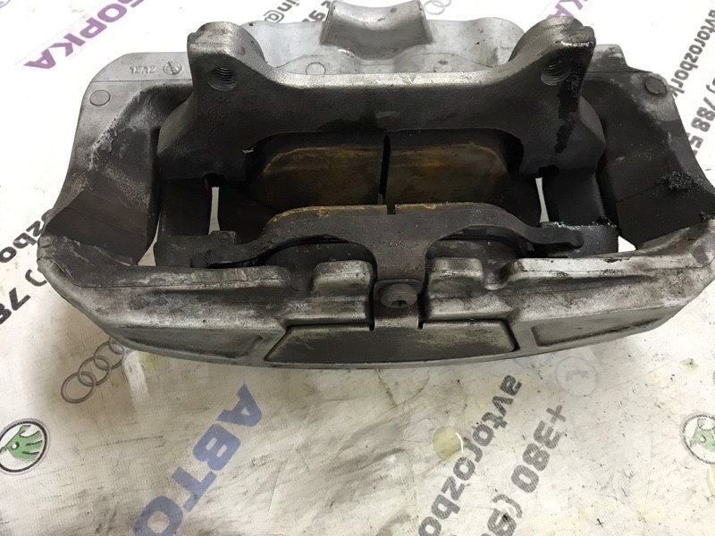 Суппорт тормозной 4G0615124E Audi A6