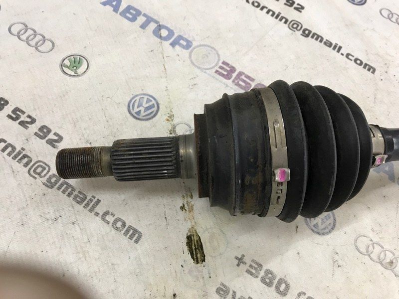 Піввісь 7P0407271A Volkswagen Touareg