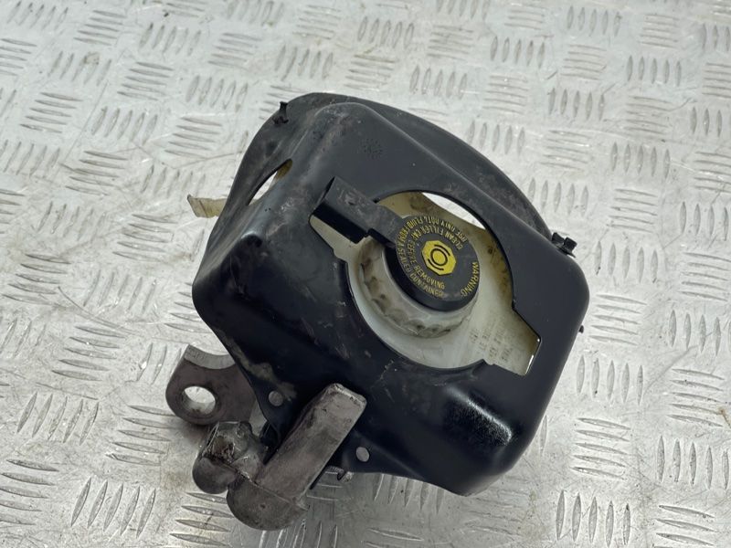 Бачок для тормозной жидкости 8K0611301A Audi A6