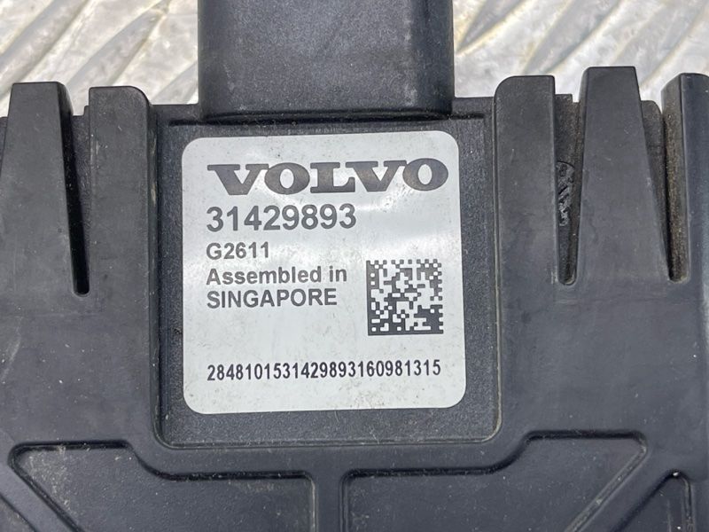 Датчик сліпої зони / блок керування асистента зміни смуги руху 4L1857041N24A Volvo XC60