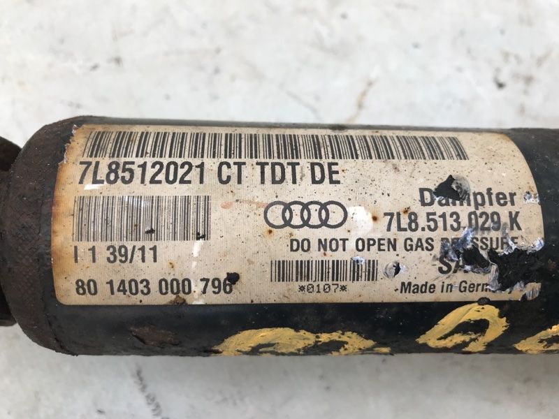 Стійка амортизатора 7L8513029K Audi Q7