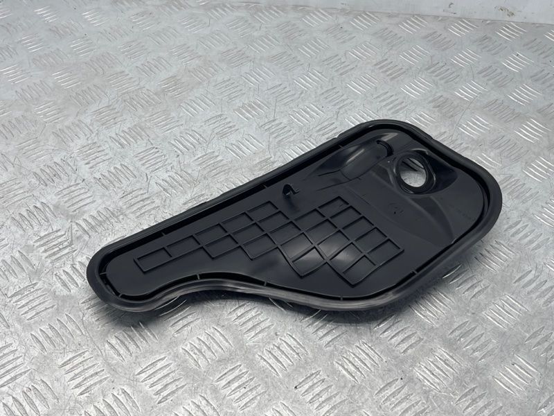 Накладка 8R0837915D Audi Q5
