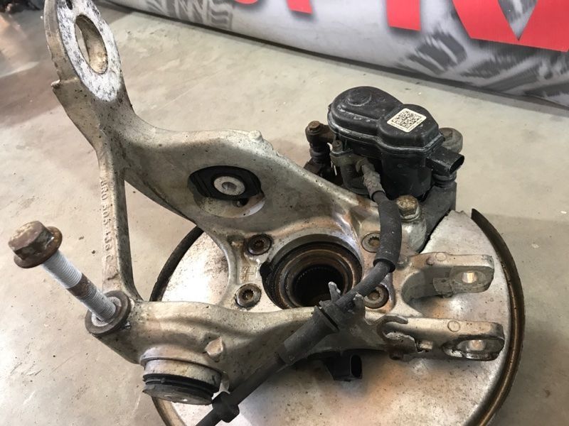 Поворотный кулак / Цапфа 8R0505436C Audi A7