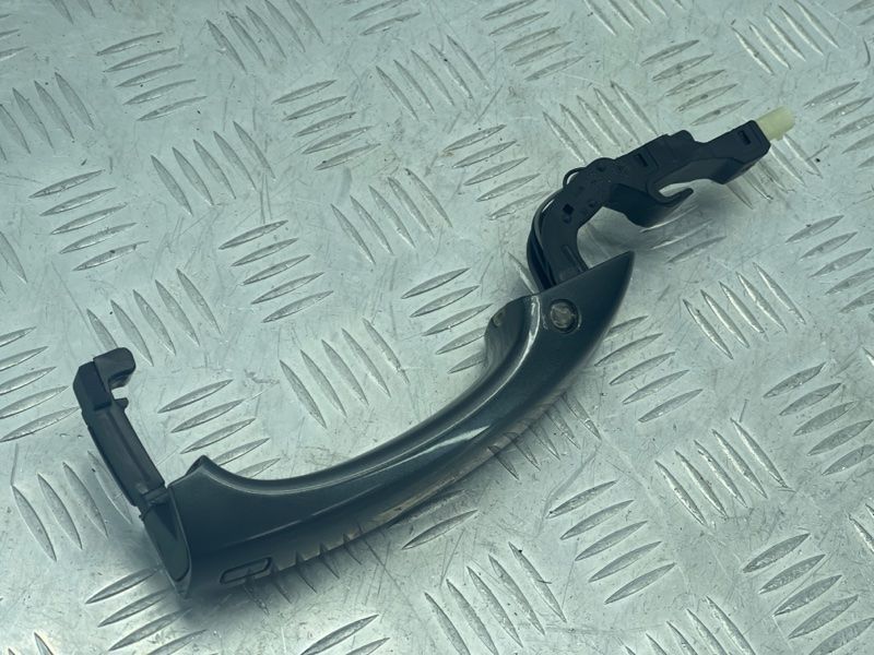 Ручка дверей (keyless) зовнішня 4H0837205B Audi A7