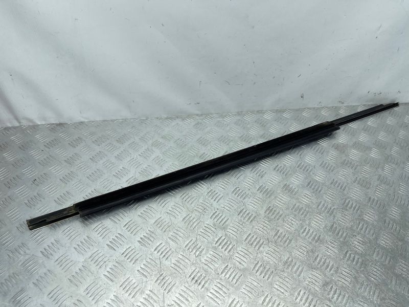 Молдинг дверей 8R0853283F Audi Q5