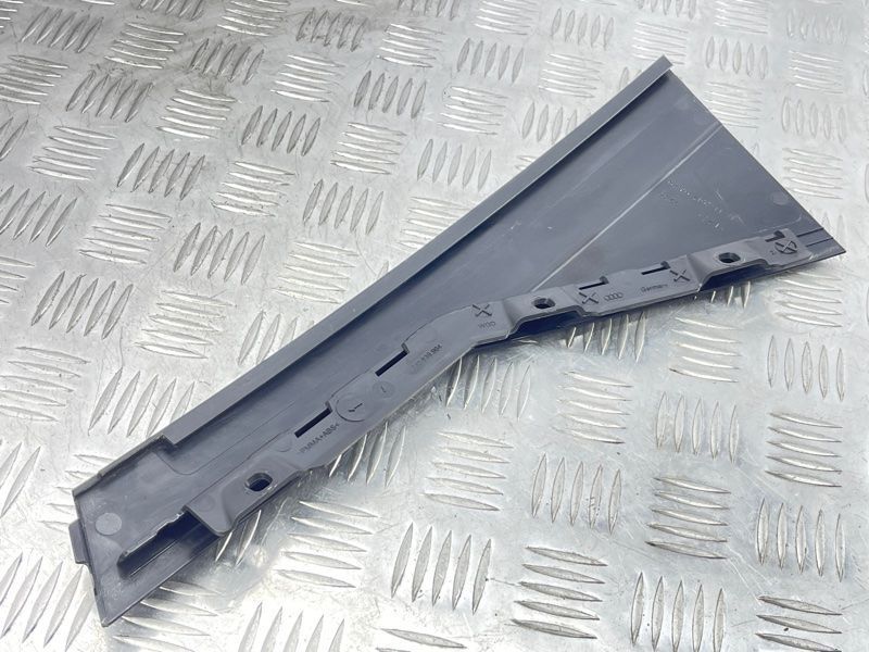 Накладка двери 4M0839904 Audi Q7