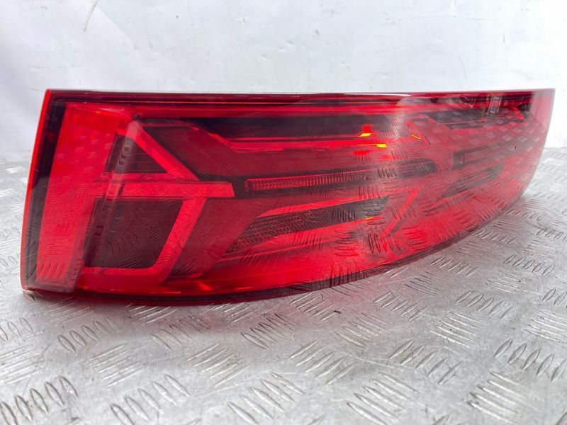 Стоп / ліхтар 4M0945094D Audi Q7