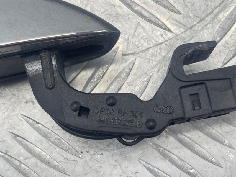 Ручка дверей (keyless) зовнішня 4H0837205B Audi A7