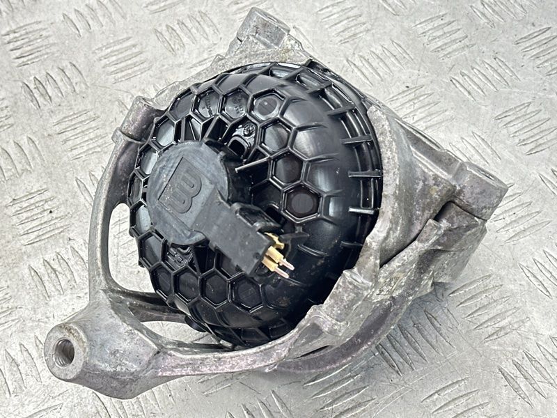 Опора двигуна 4M0199371FE Audi Q7