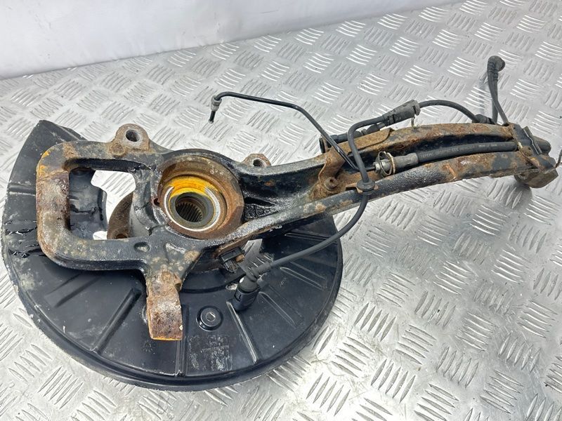 Поворотный кулак / Цапфа 7P6407246A Volkswagen Touareg