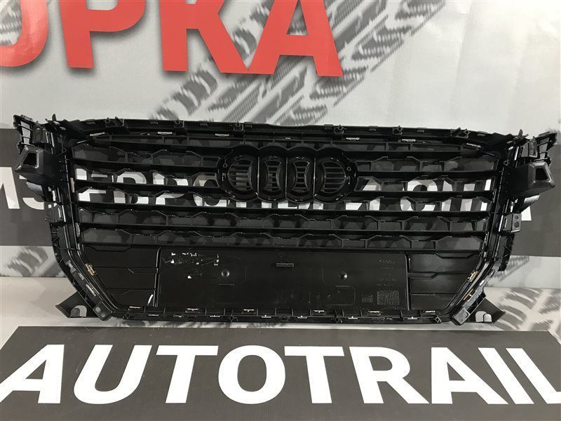 Решітка радіатора 81A853651 Audi Q2