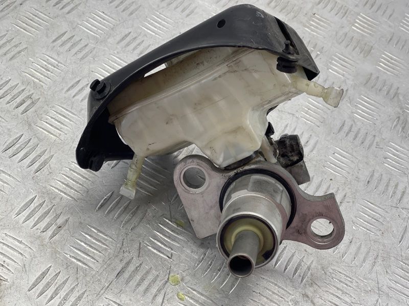 Бачок для тормозной жидкости 8K0611301A Audi A6