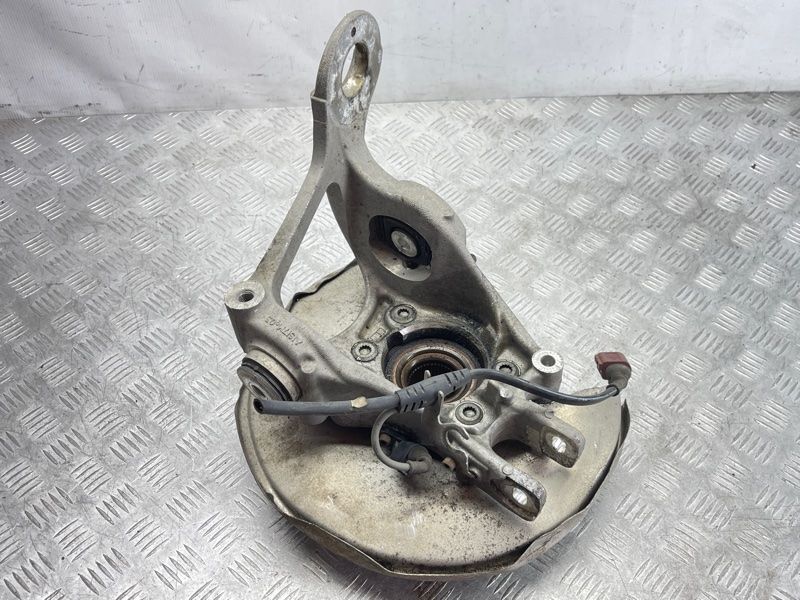 Поворотный кулак / Цапфа с подшипником 8K0505432AR Audi A6