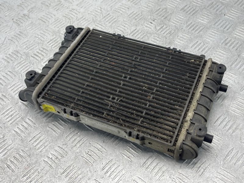 Радіатор охолодження двигуна додатковий 4M0121212D Audi Q7