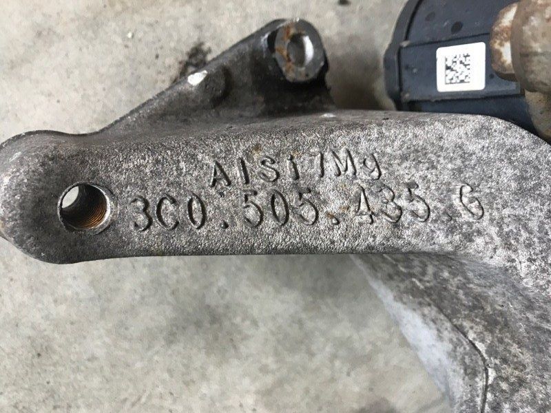 Поворотний кулак / цапфа з підшипником 3C0505435G Volkswagen Tiguan