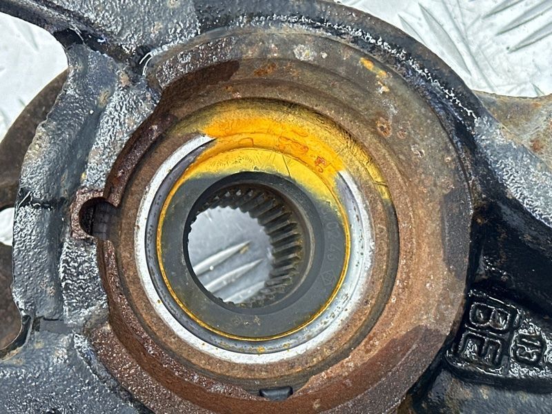 Поворотный кулак / Цапфа 7P6407246A Volkswagen Touareg